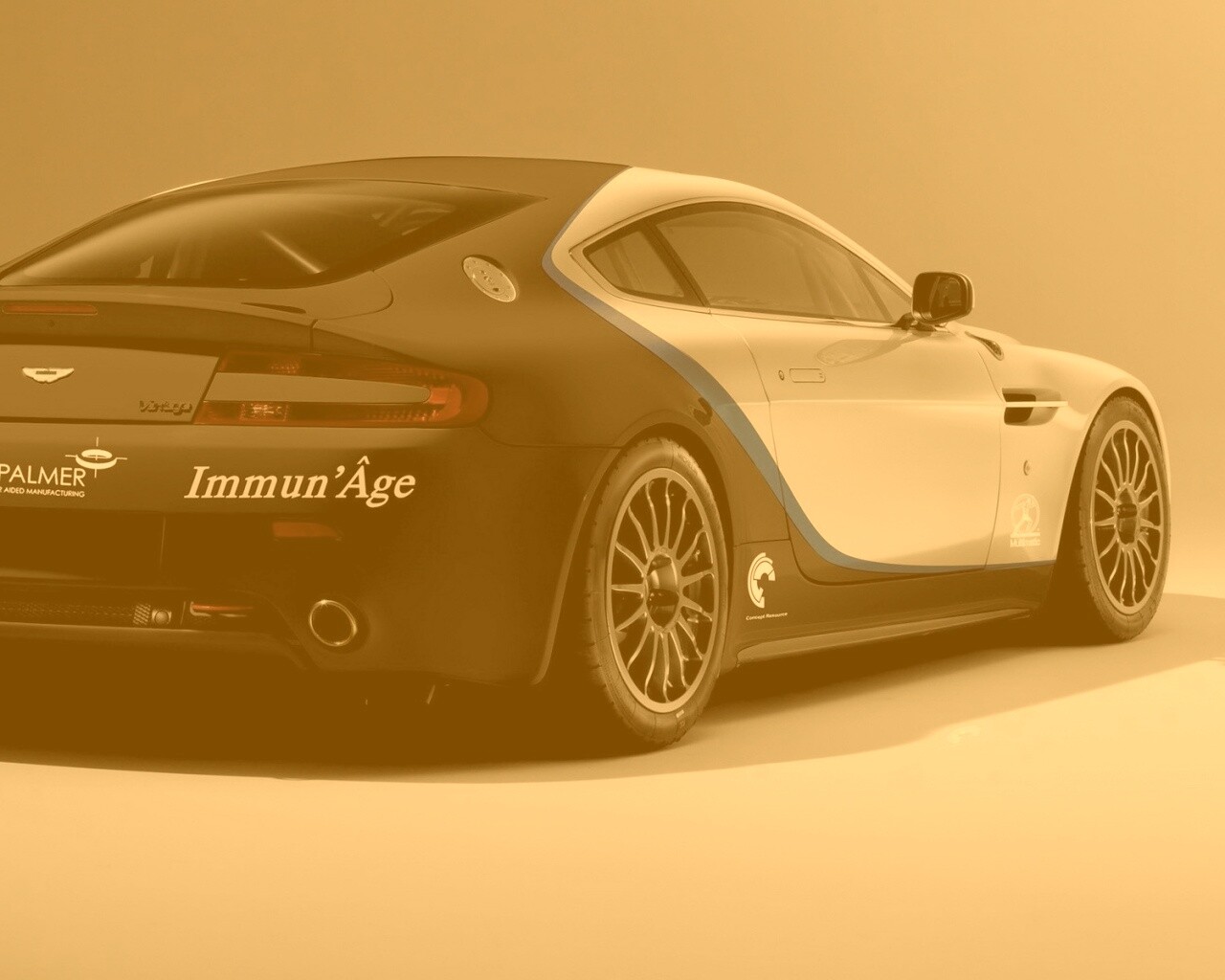 Астон Мартин обои