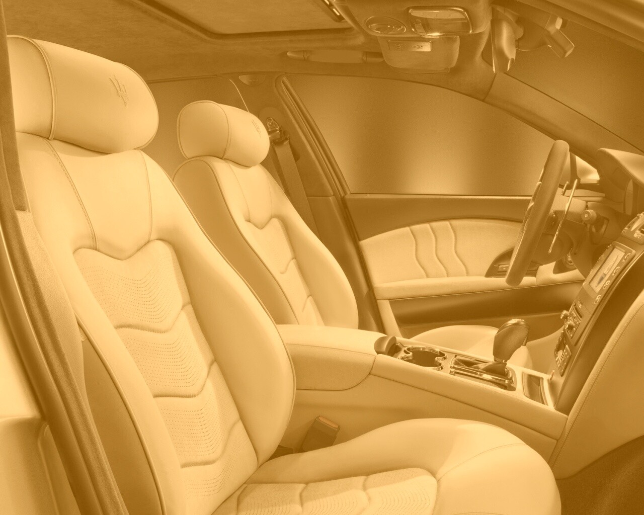 Салон Мазерати Quattroporte обои