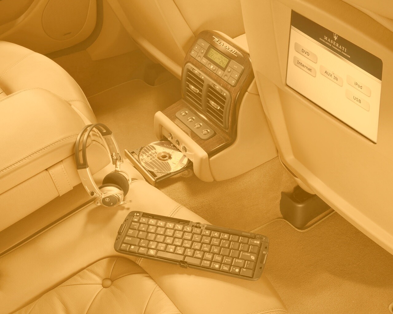 Салон Quattroporte обои