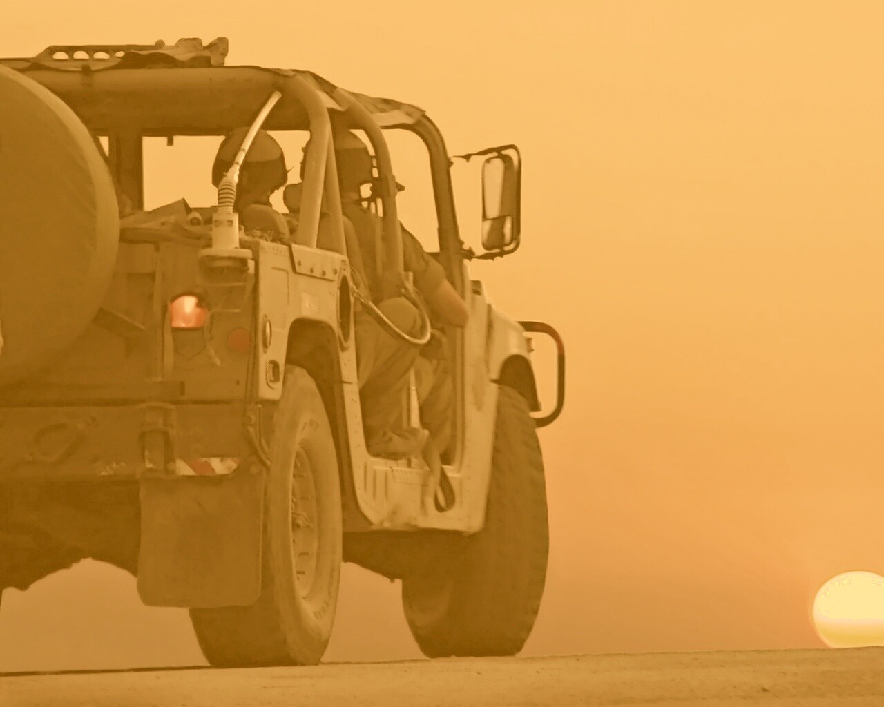 Военный Hammer обои