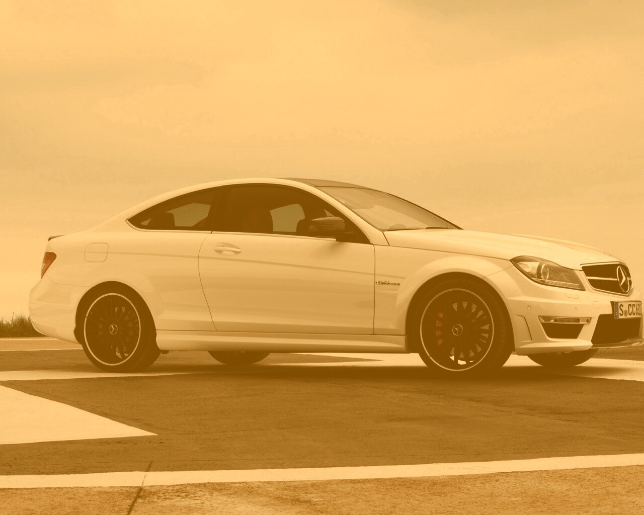 Mecedes C63 обои