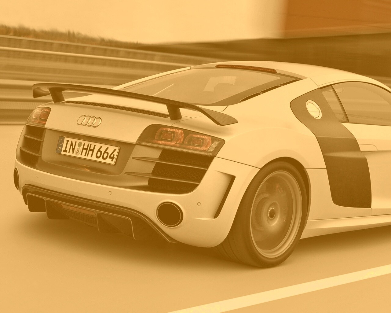 Audi R8 на скоростной трассе обои