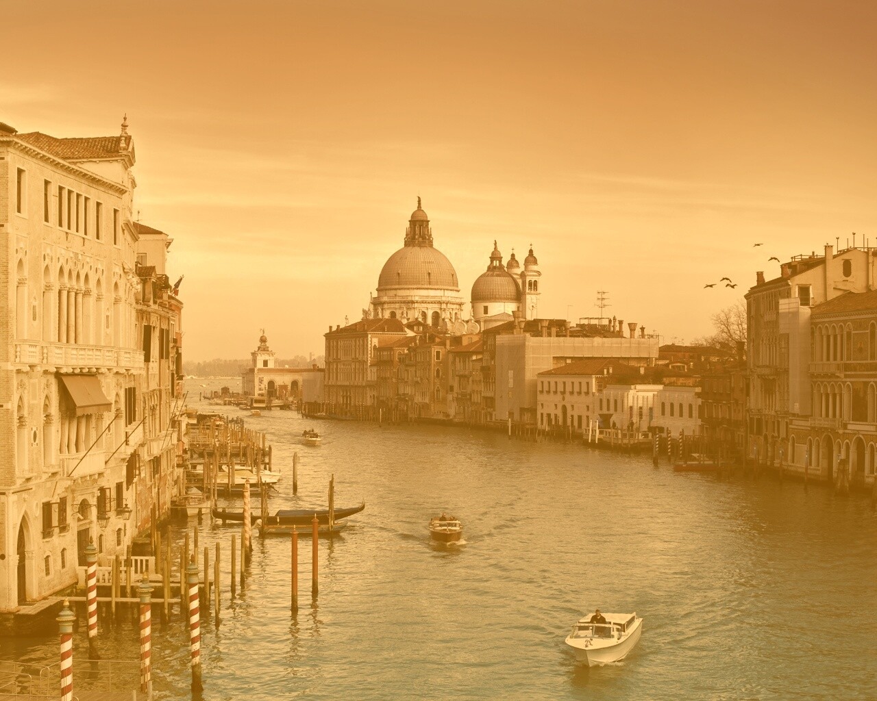 Канал в Венеции обои