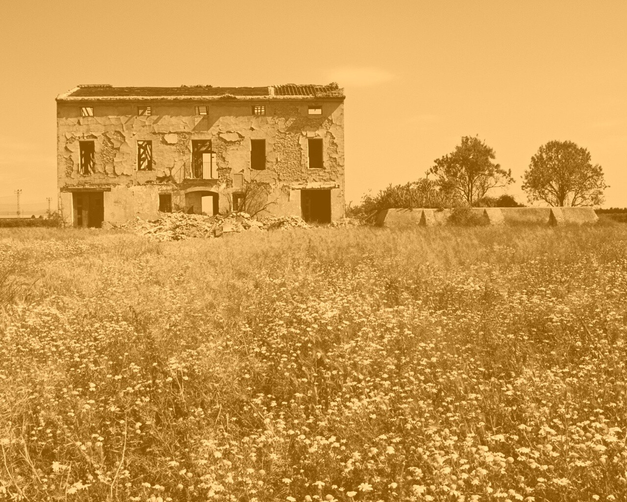 Руины жилого дома обои