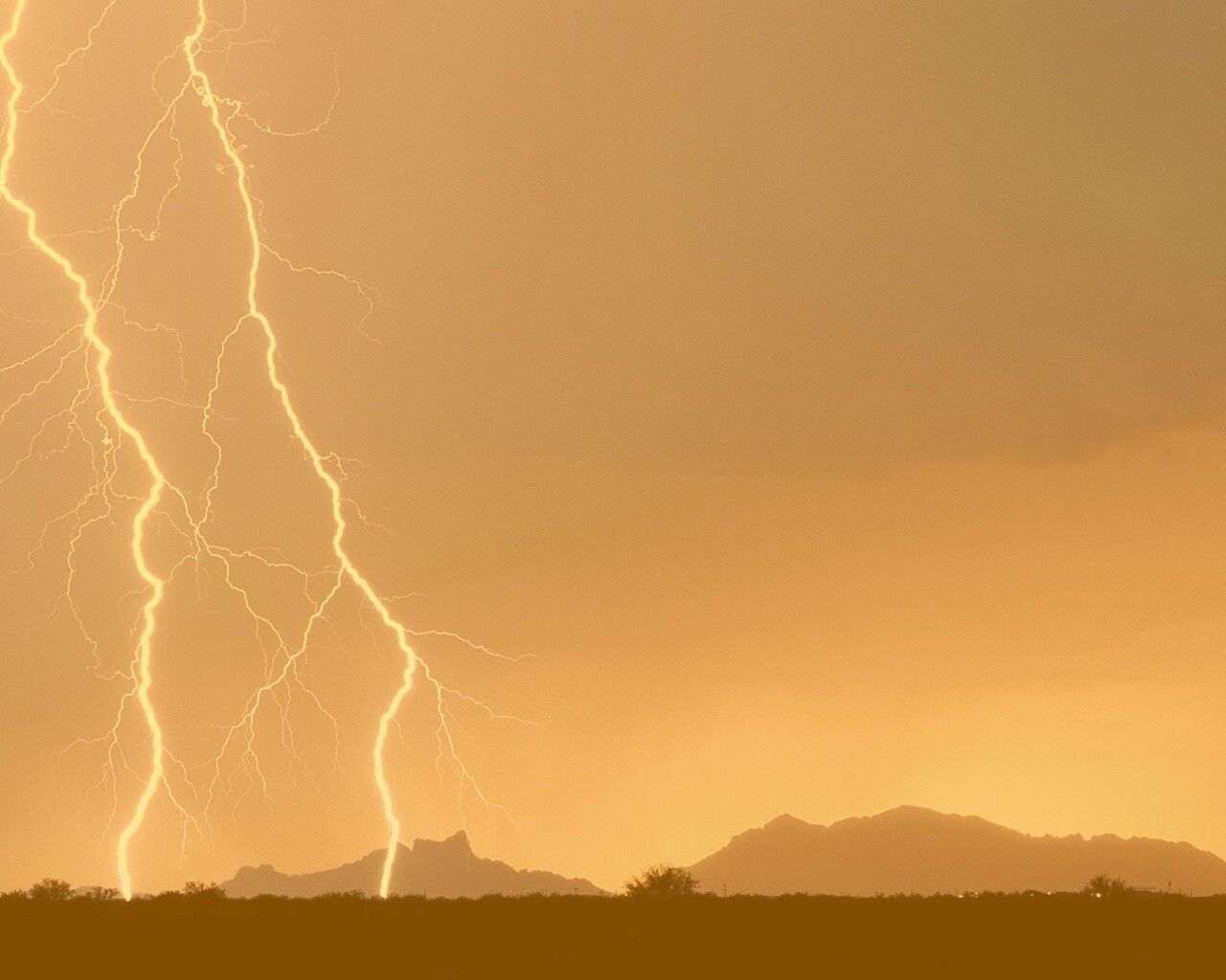 Двойная молния обои