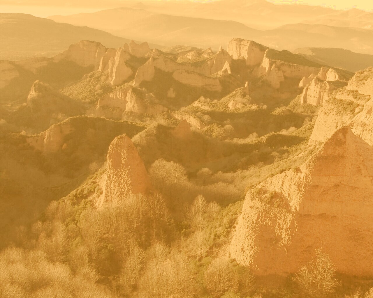 Скалы на рассвете обои