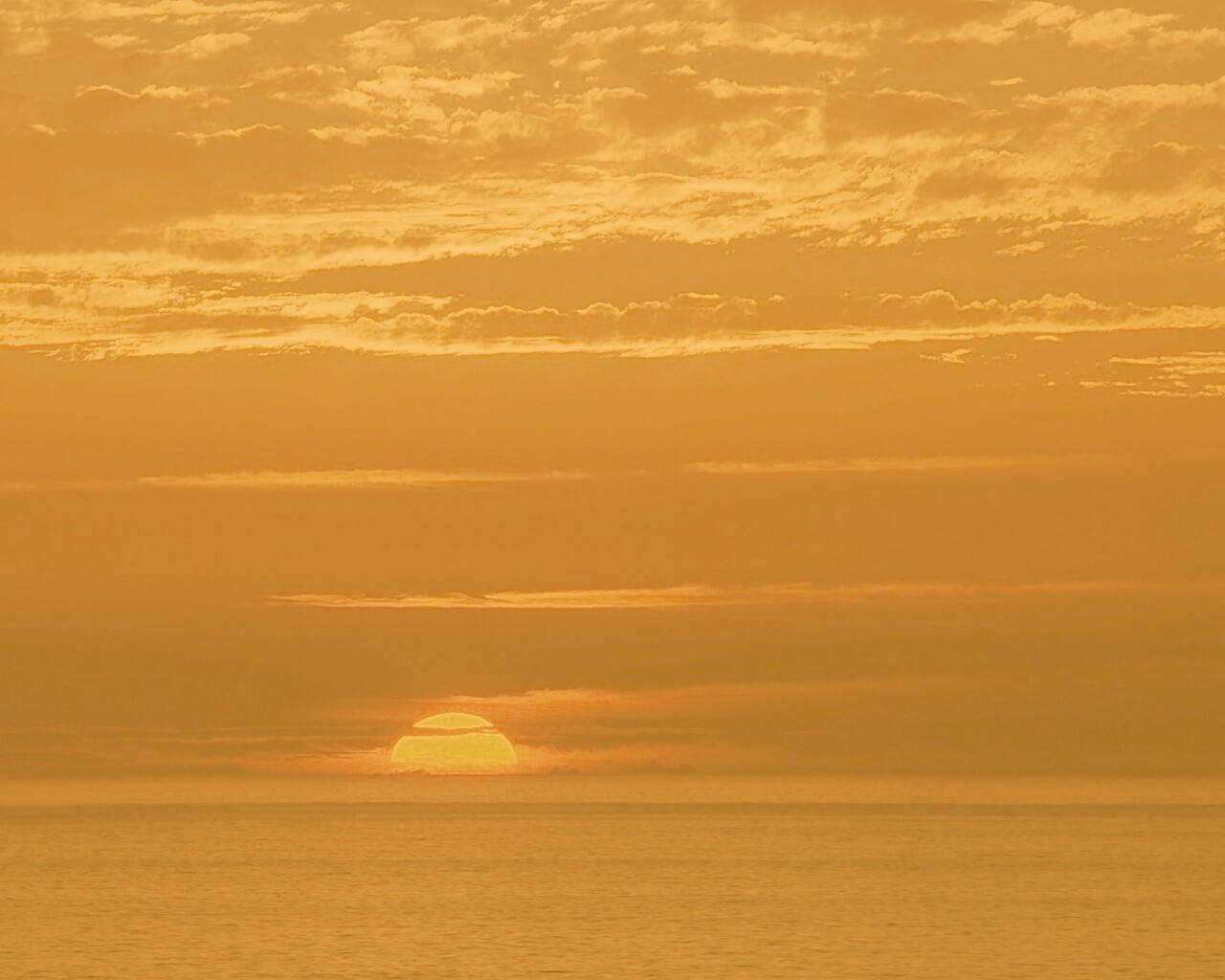 Закат в море обои