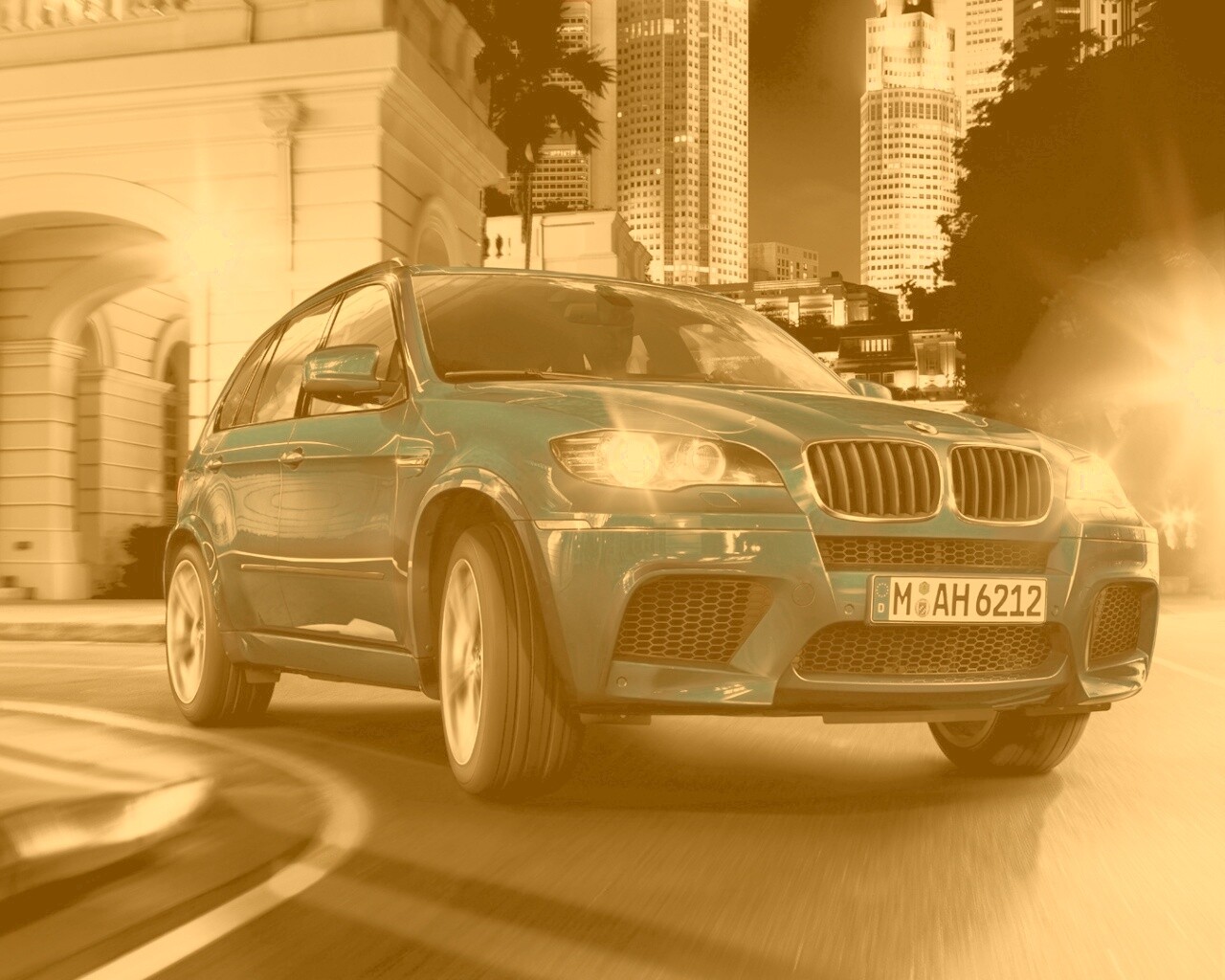 Синий кроссовер BMW обои