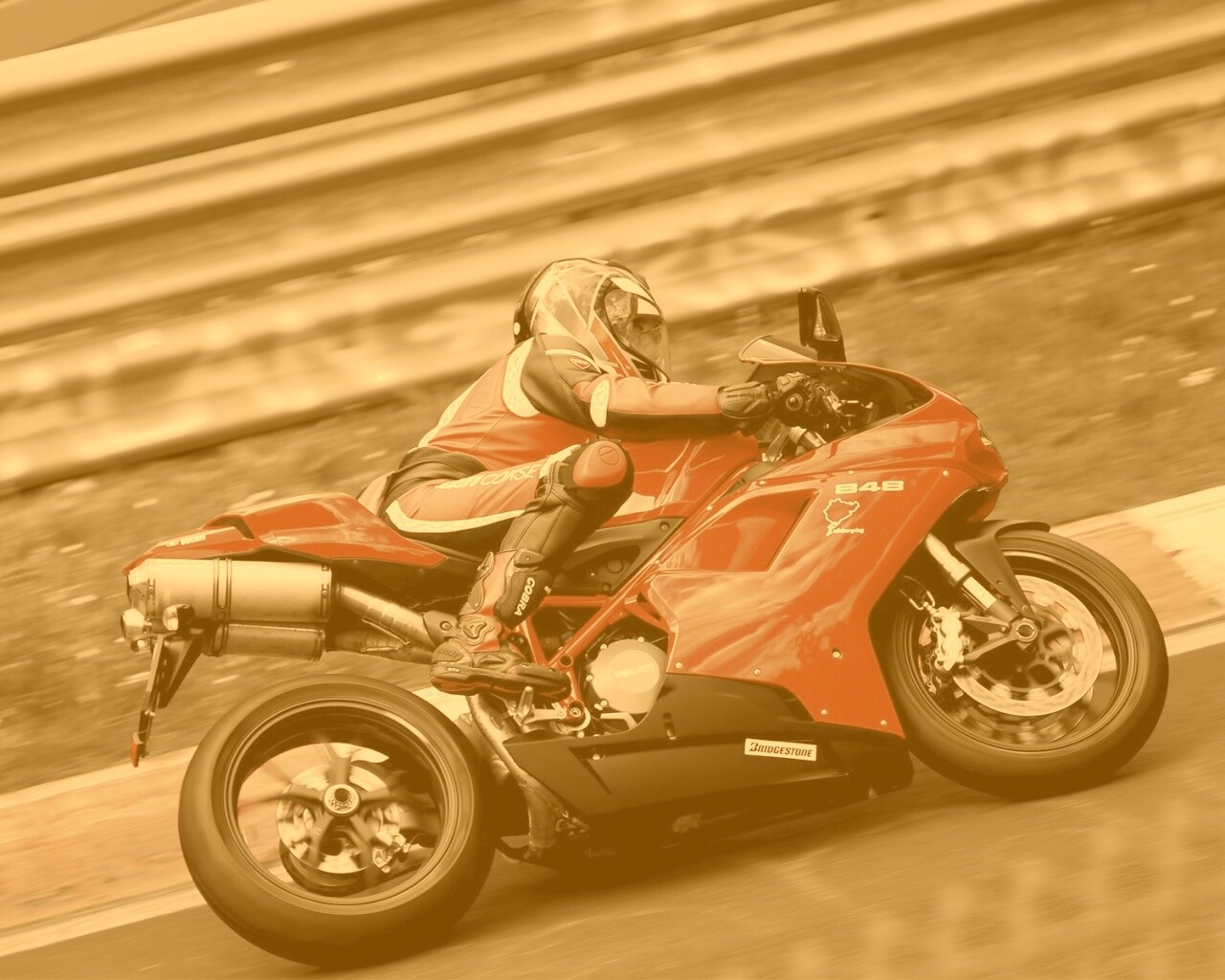 Красный мотоцикл обои