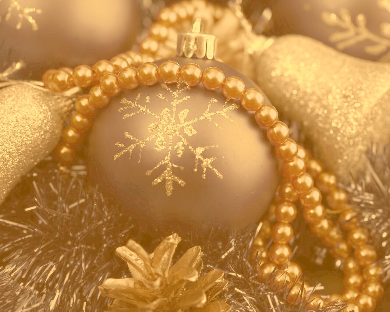 Новогодние украшения для елки обои