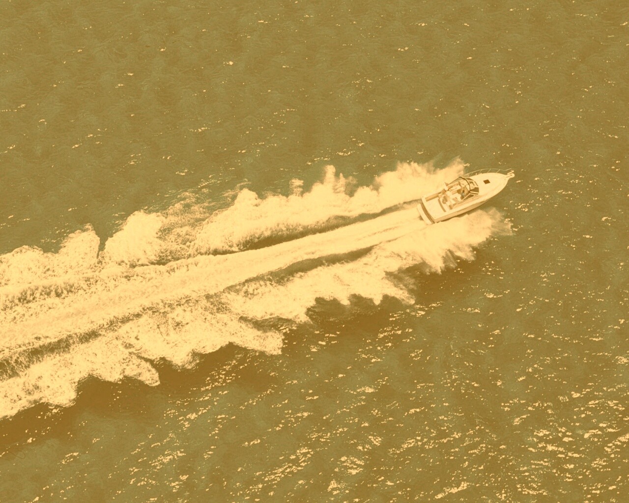 Вид на катер обои