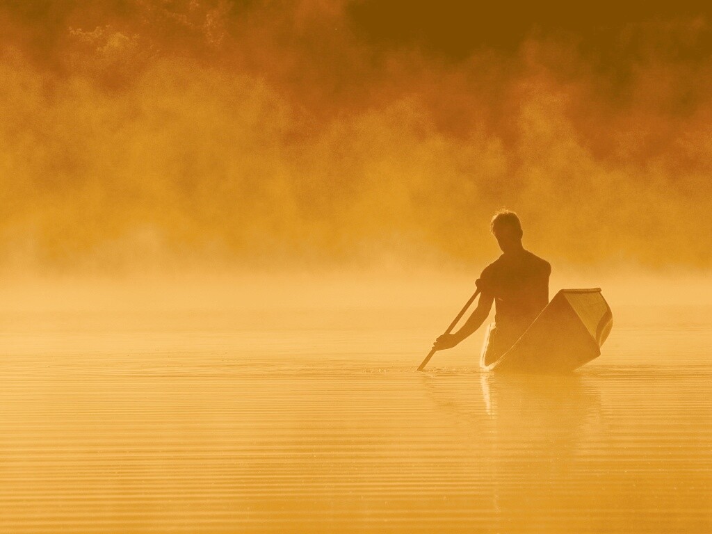 Один в лодке обои