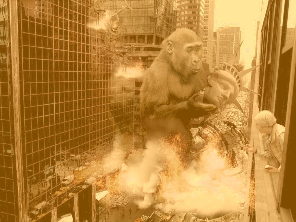 Обезьяна терроизирует Нью-Йорк обои