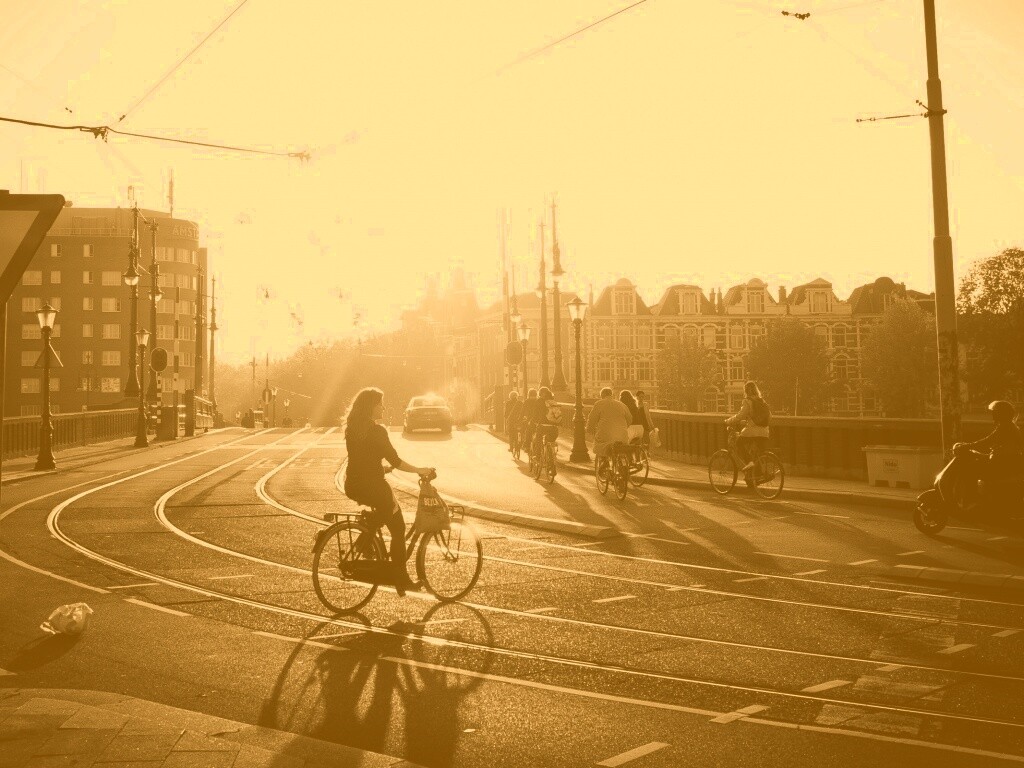 Утро в европейском городе обои