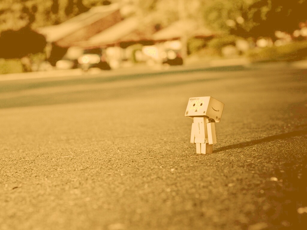 Данбо смотрит вверх обои