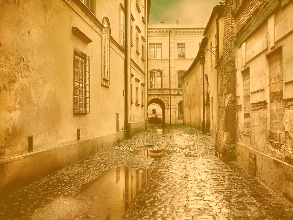 Проходной дворик обои