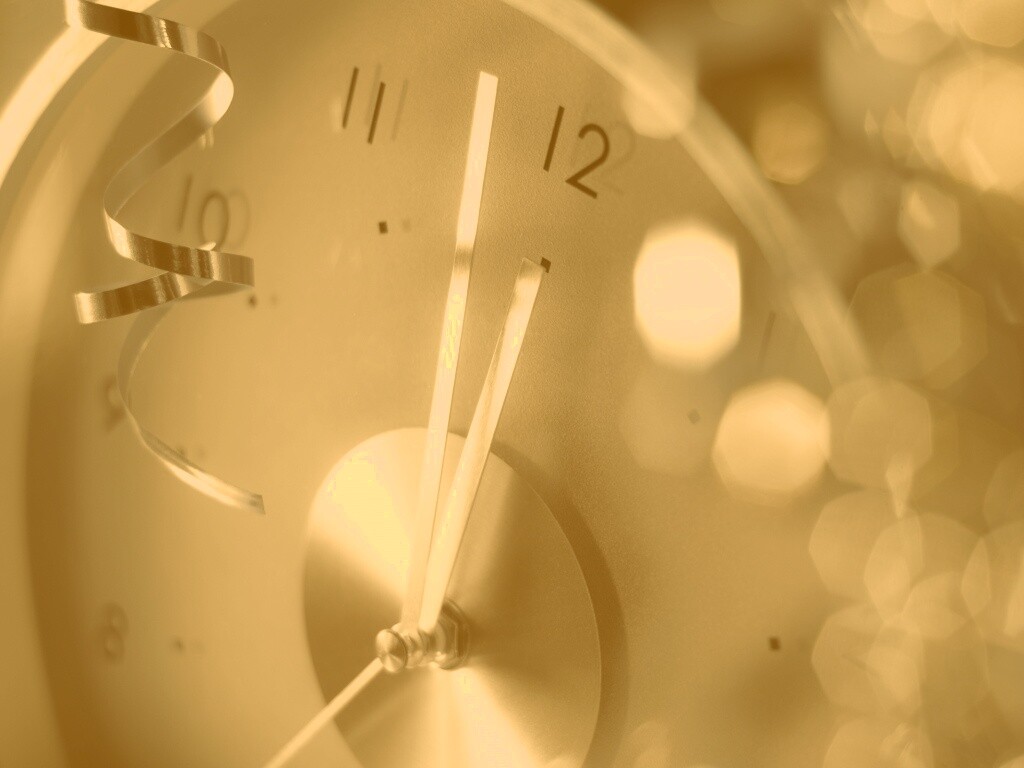 Часы в ожидании нового года обои