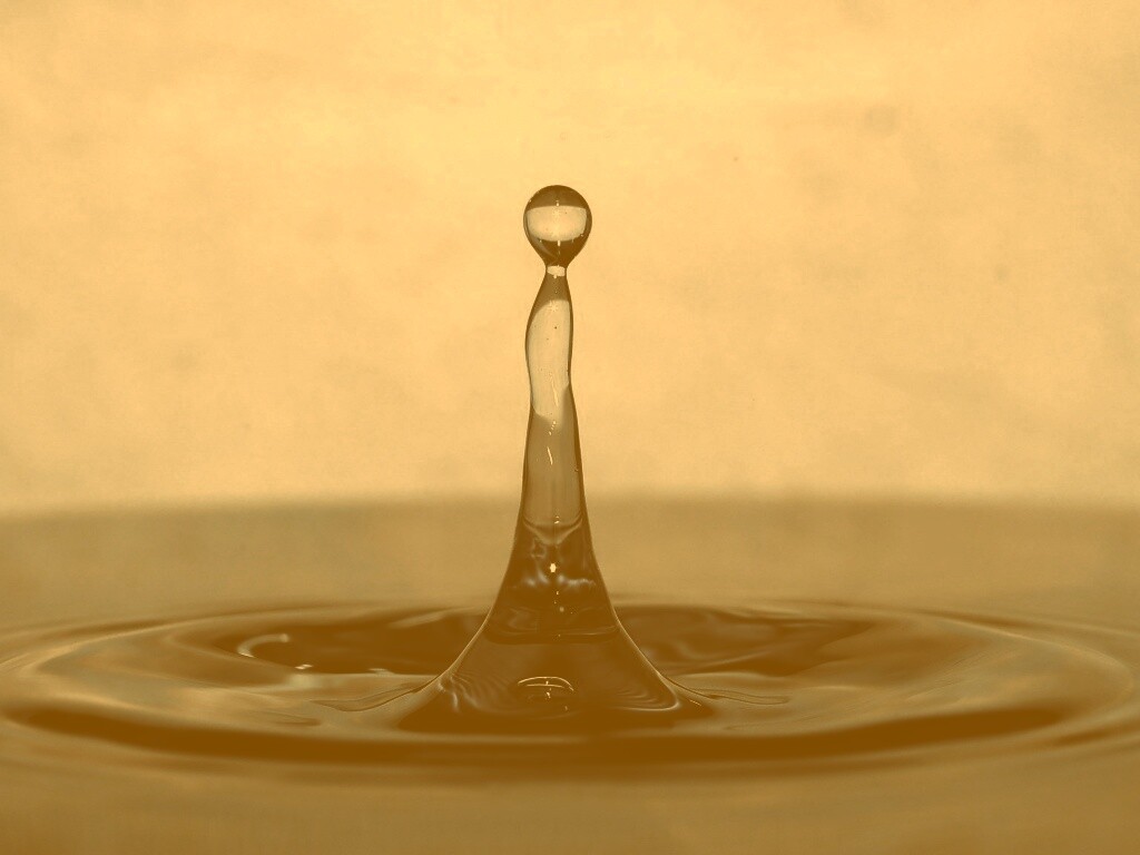 Падение капли обои