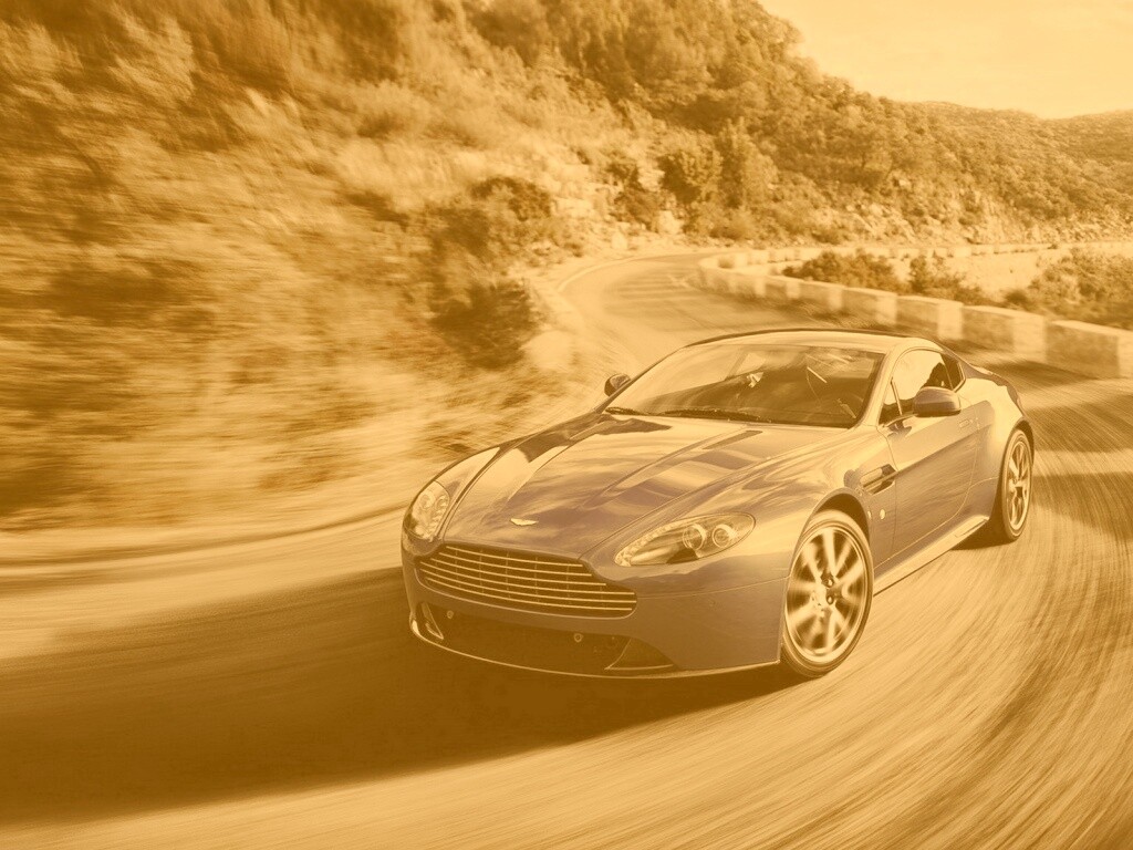 Синий Aston Martin обои