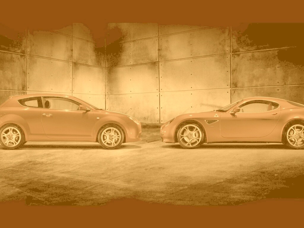 Два альфа ромео с разными кузовами обои