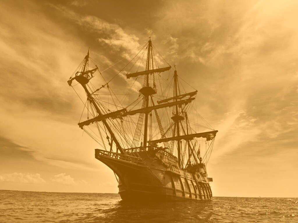 Галеон в море обои