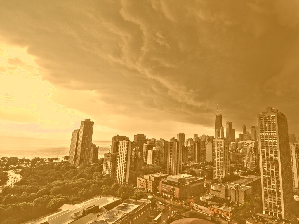 Туча над городом обои