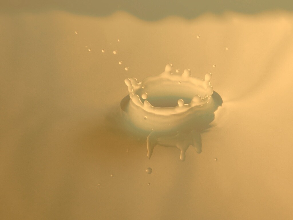 Синий всплеск воды обои