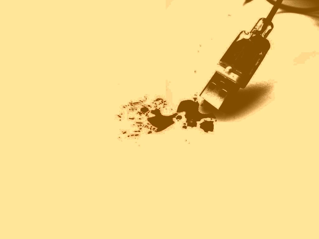 Кровавый usb обои