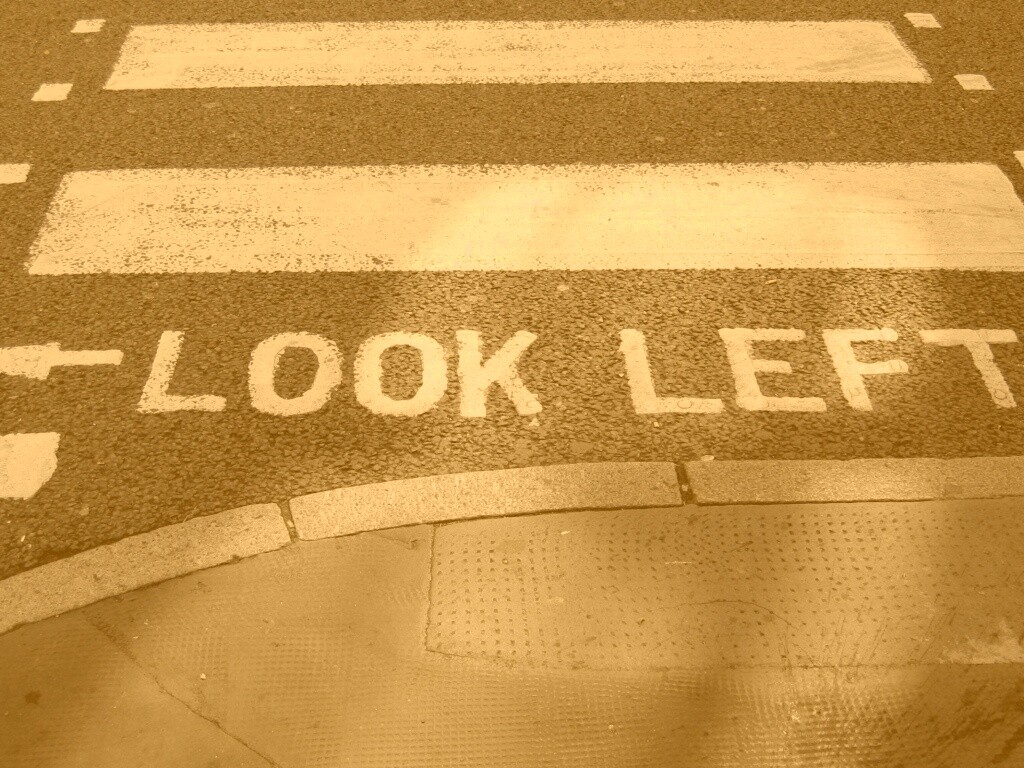 Посмотрите налево обои