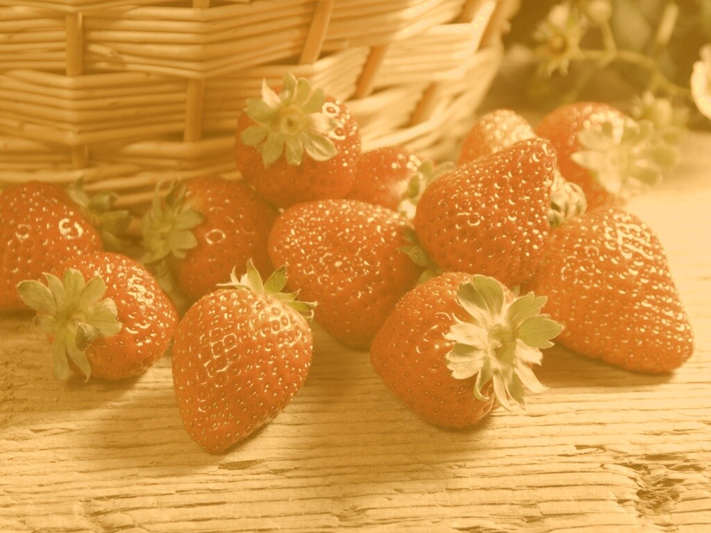 Клубничка обои