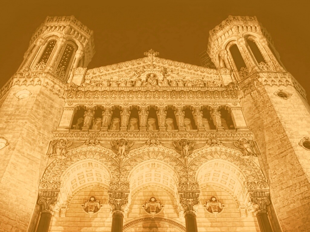 Базилика Нотр-Дам-де-Фурвьер обои