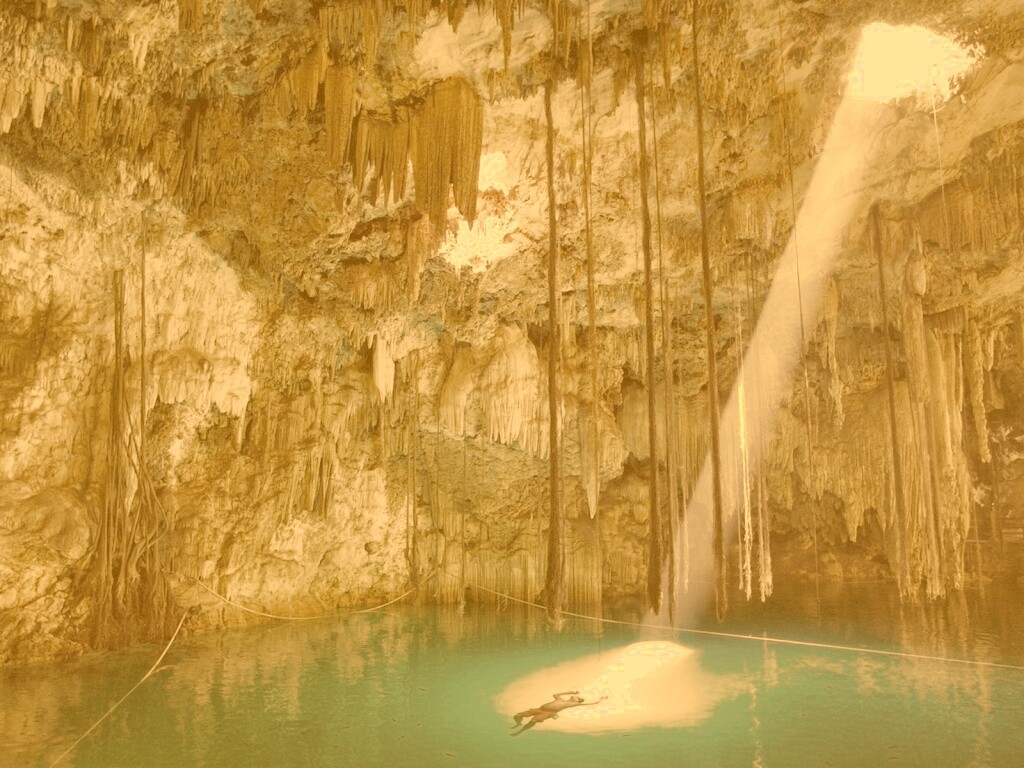 Пещера сталактитов обои