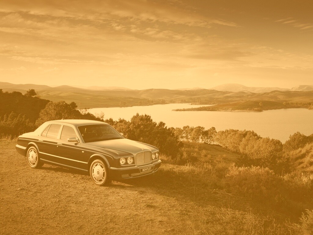 Бентли у озера обои