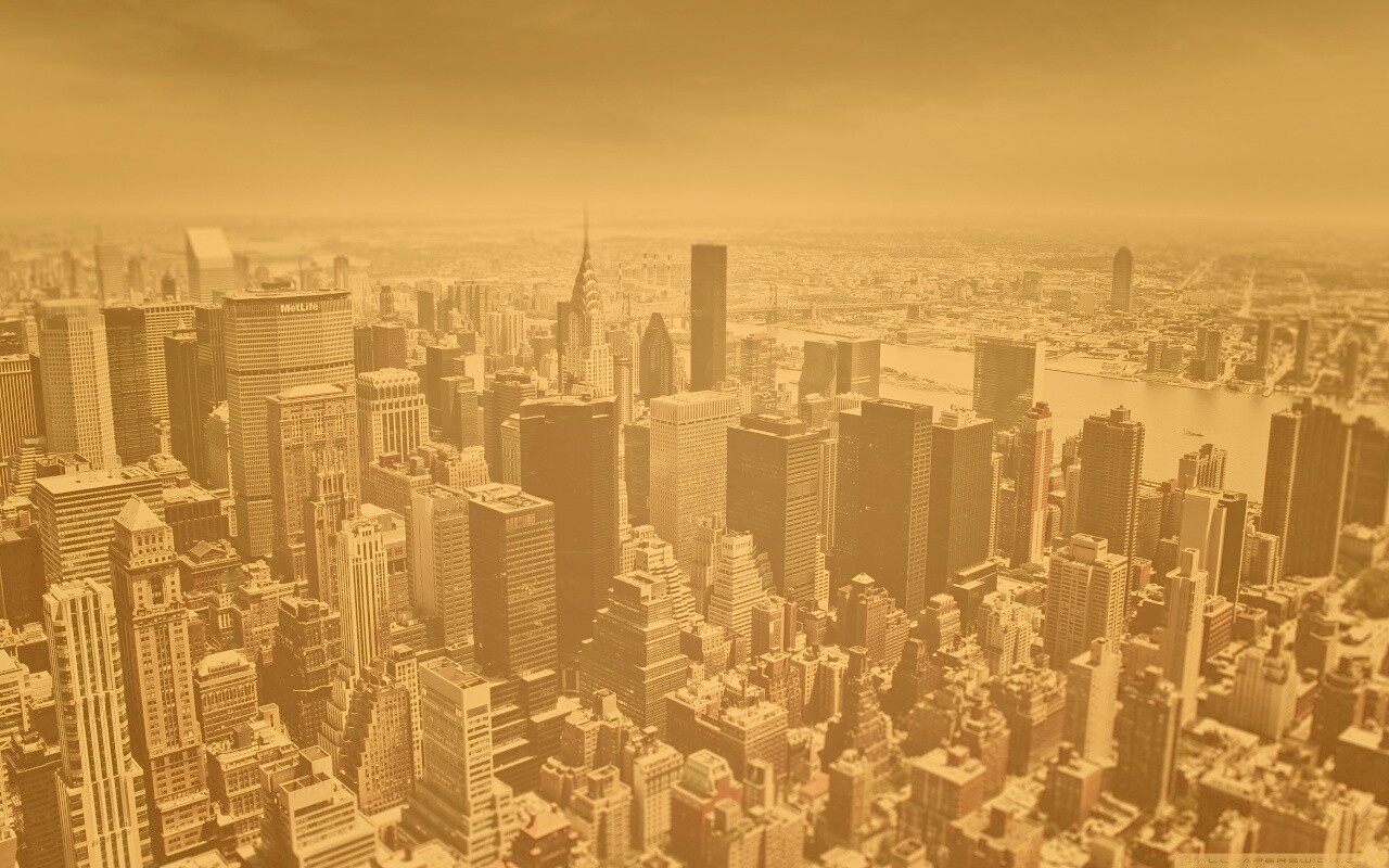 Темное небо над городом обои