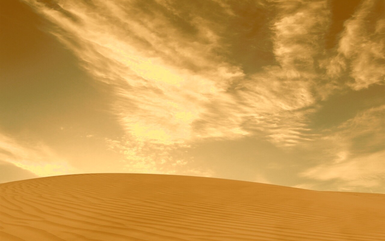 Облака над пустыней обои