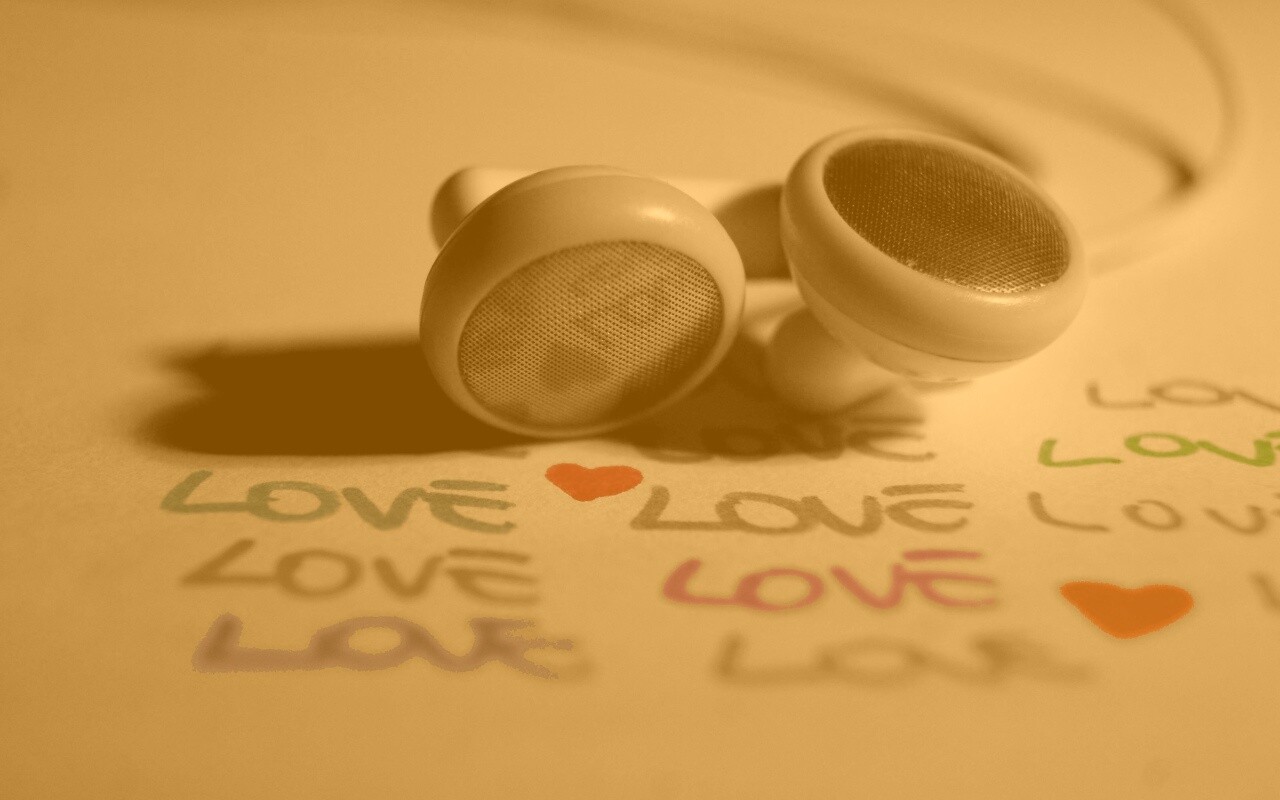 Наушники и любовь обои