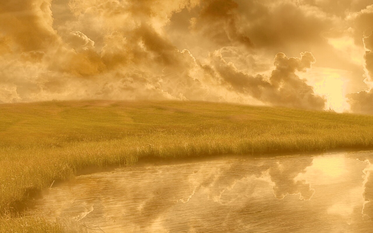 Тучи над лугом обои