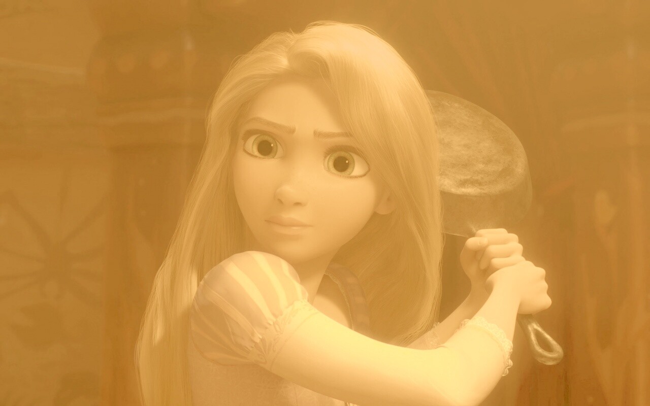 Рапунцель с сковородкой обои