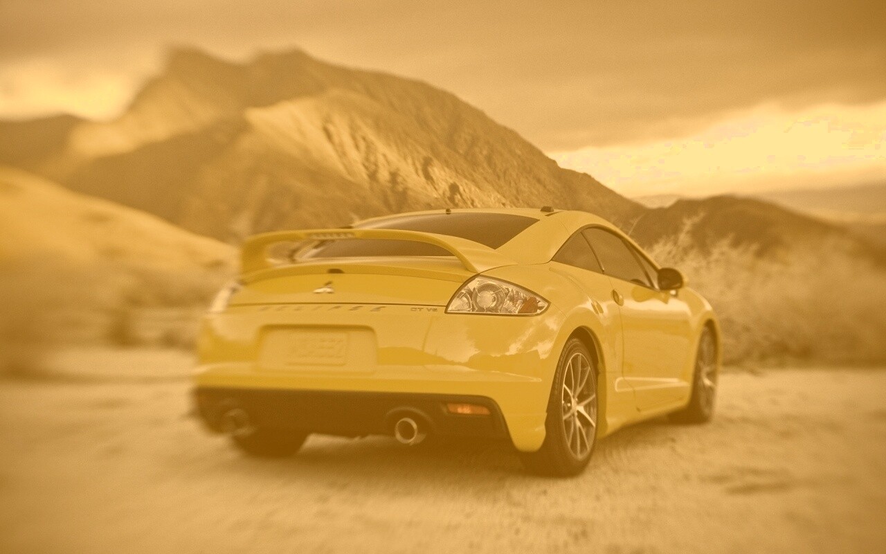 Mitsubishi в горах обои