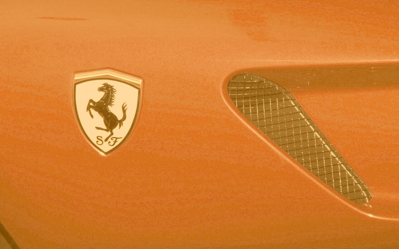 Символ Ferrari обои