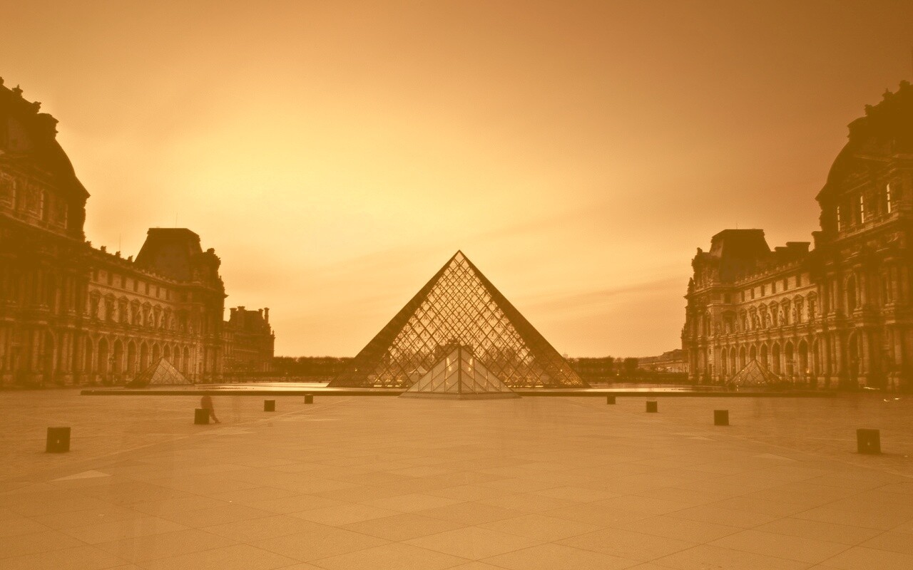 Лувр обои