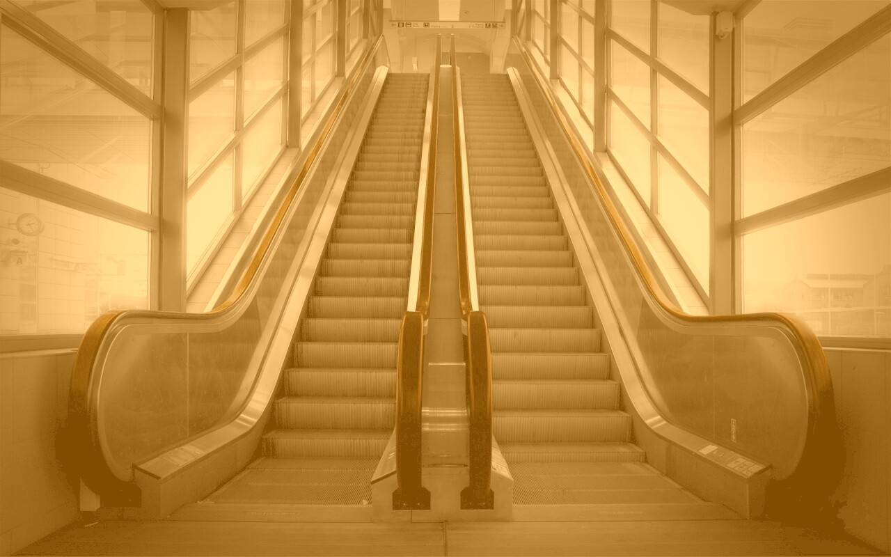 Эскалаторы снизу обои