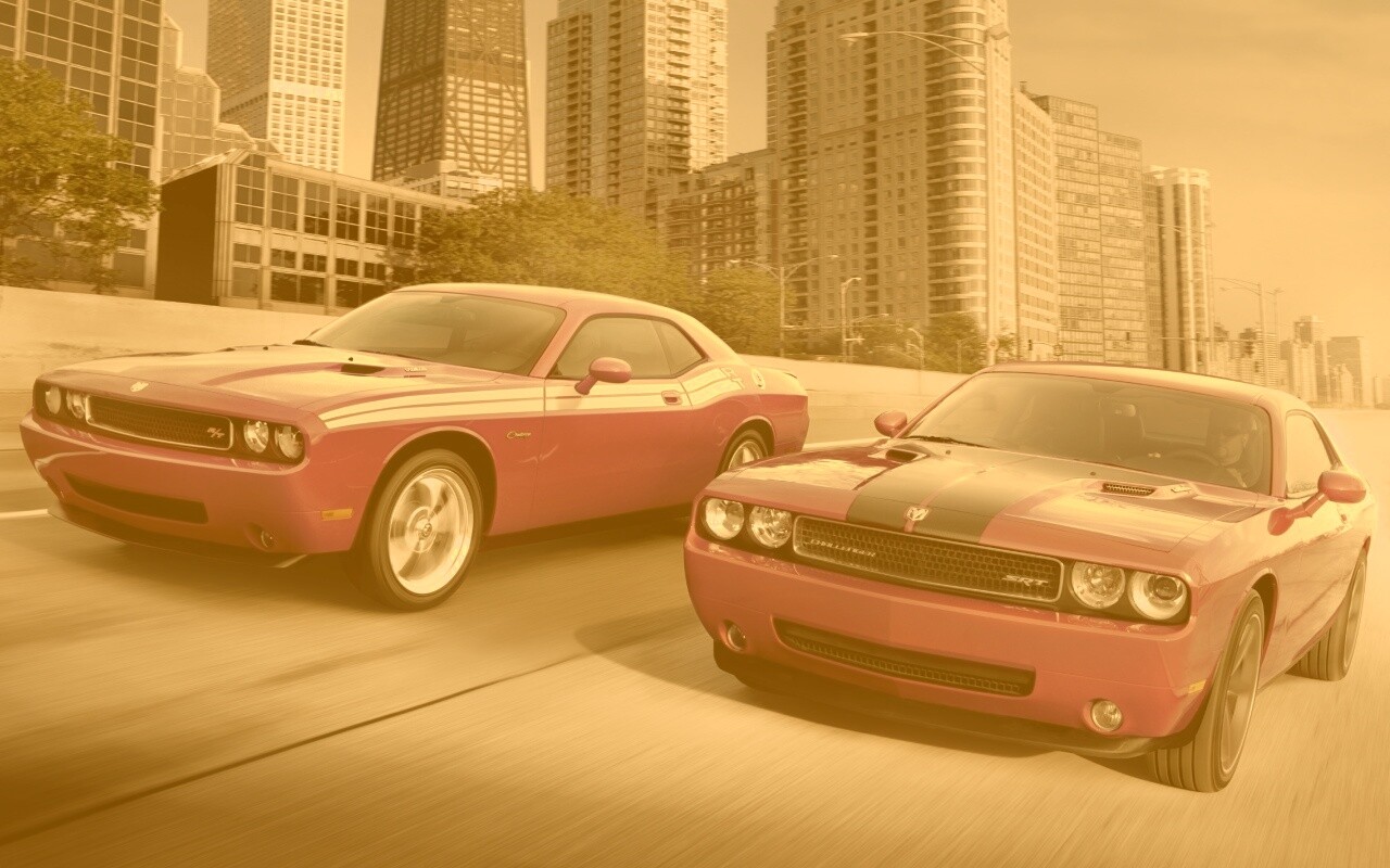 Два розовых мускулкара обои