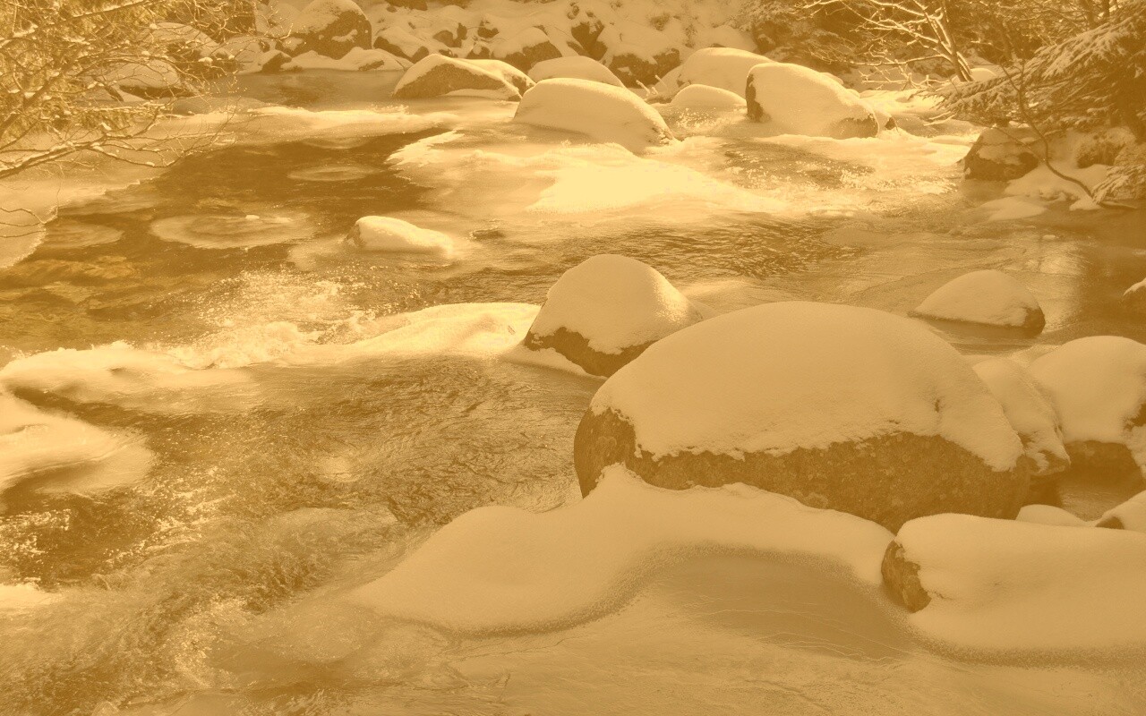Замёрзжая речка обои