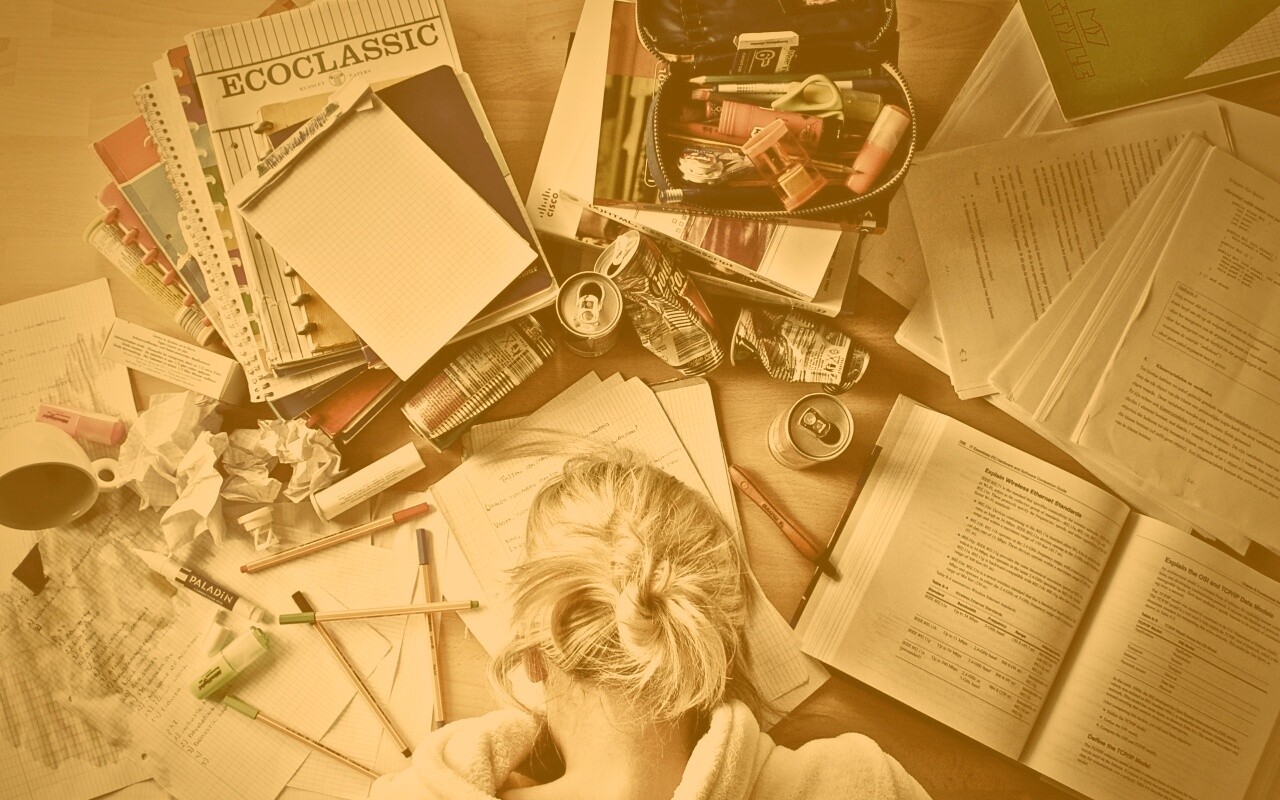 Сонный студент обои