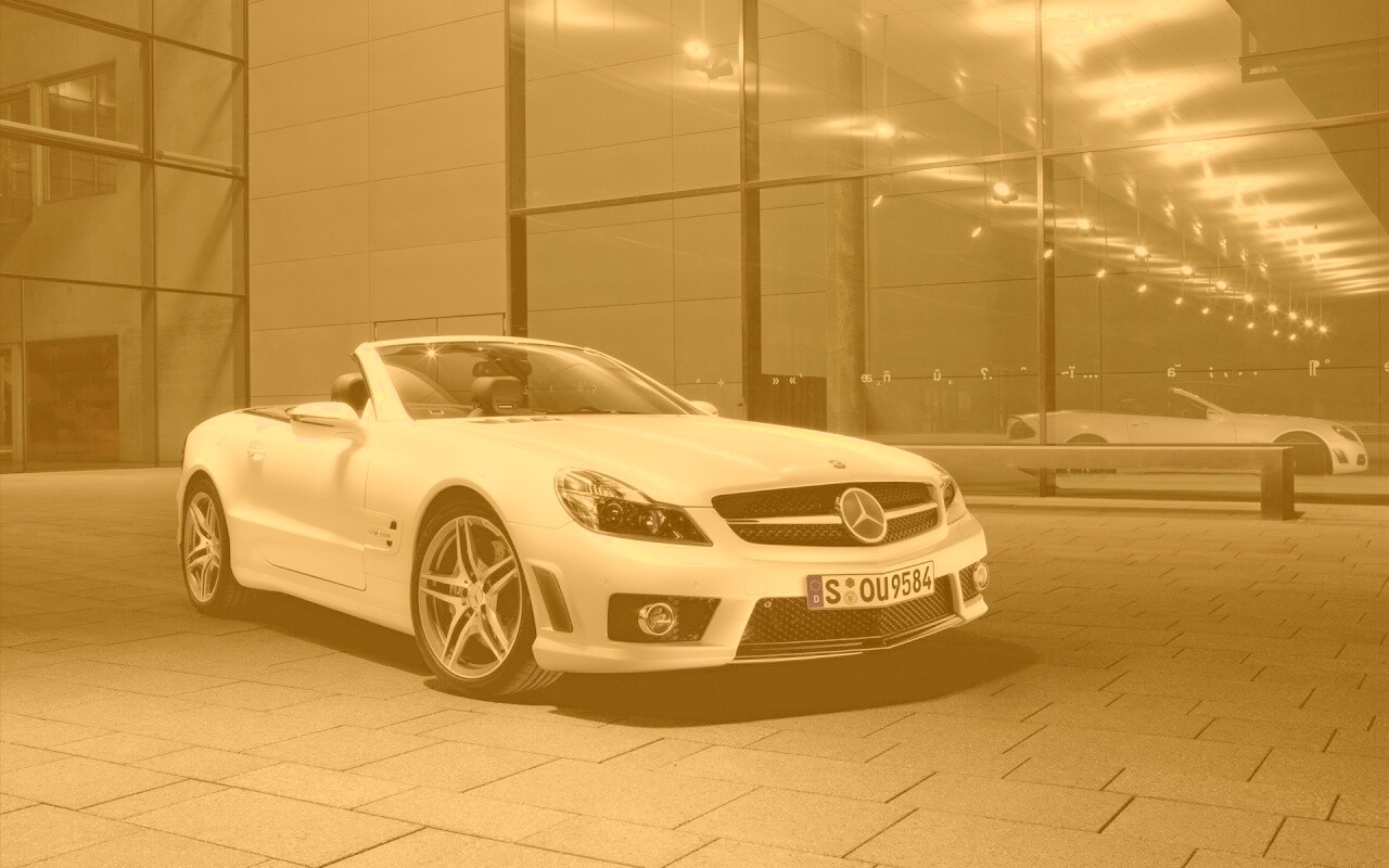 Белый мерседес с открытым верхом обои