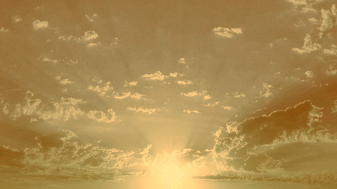 Восход в горах обои