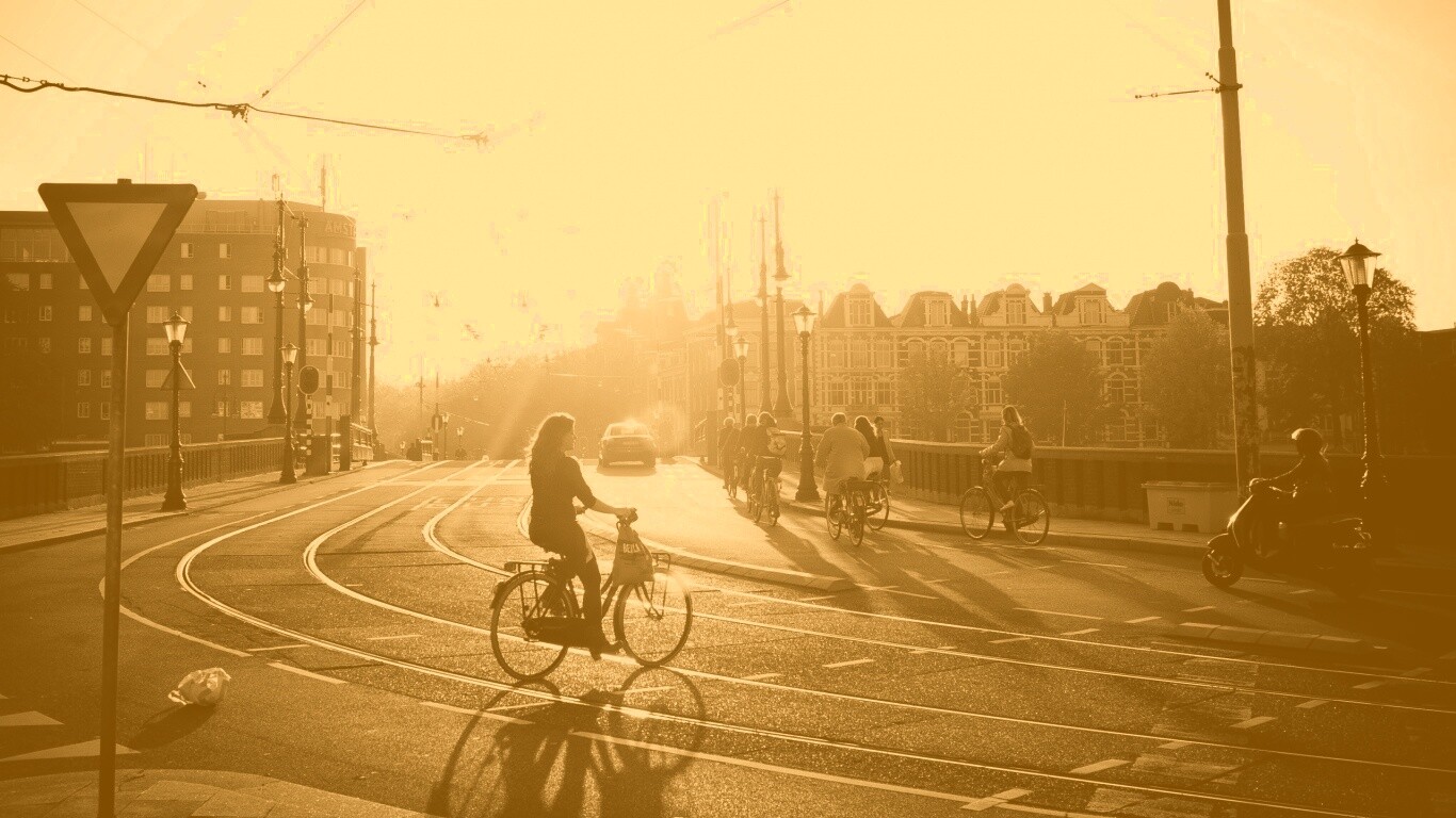 Утро в европейском городе обои