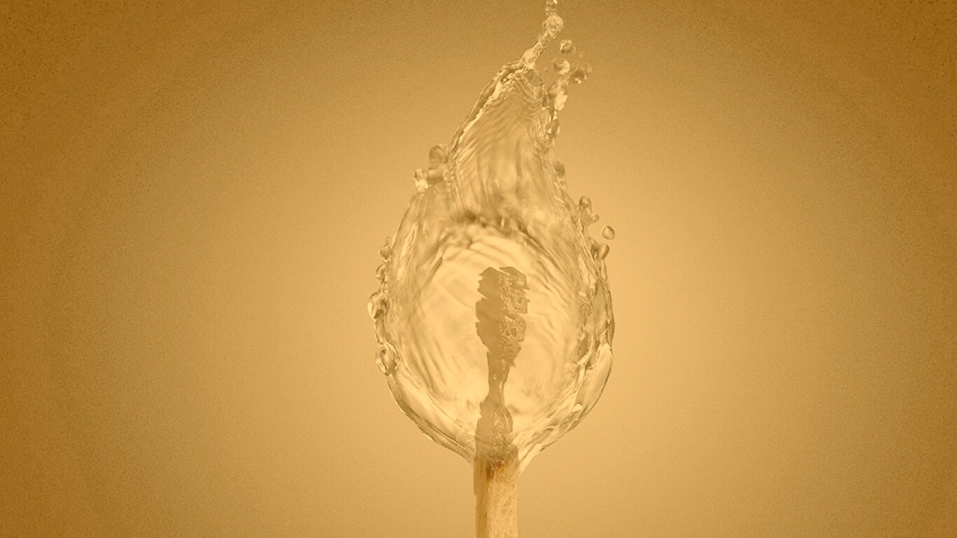 Водяное пламя спички обои