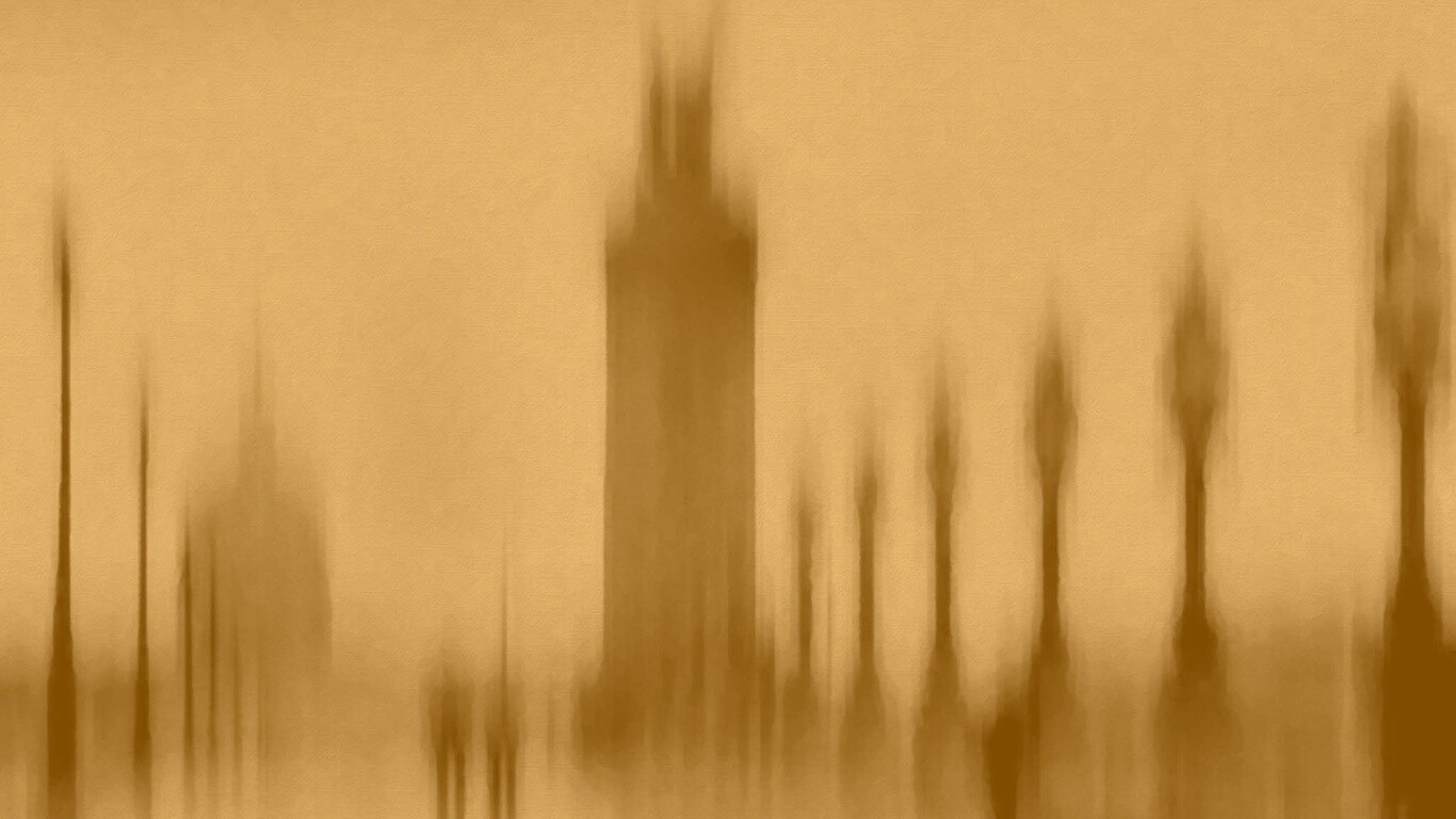 Размытый вид с моста обои